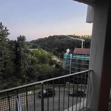 Vicino Al Centro Di Perugia, Elce
